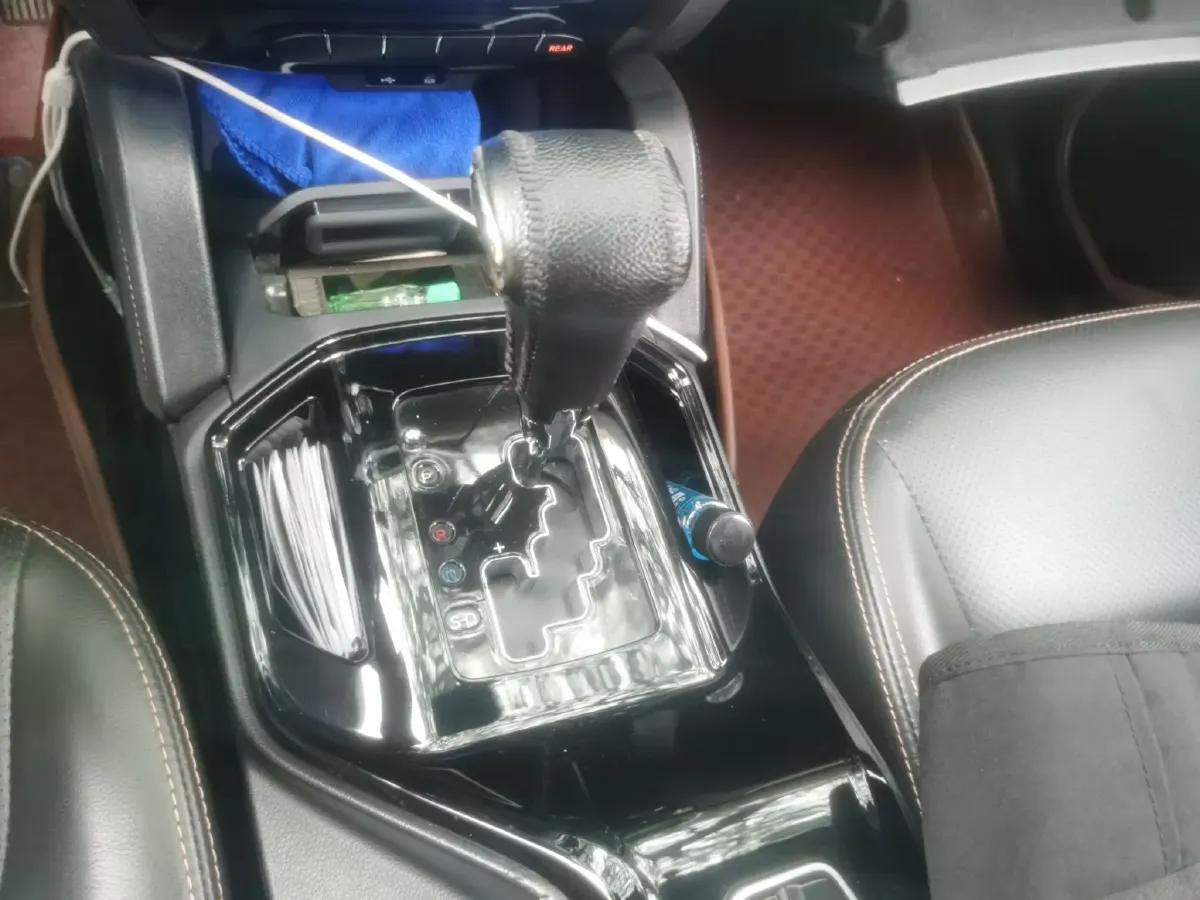 2014 Geely HaoQing SUV 2.4L 162HP L4 6AT,autocango,china used car exporter,china ev exporter,chinese used car exporter,chinese used ev exporter