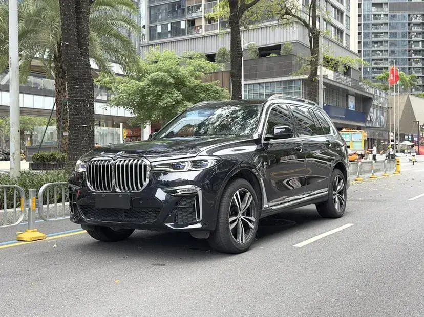 2022 BMW X7 3.0T 340HP L6 8AT