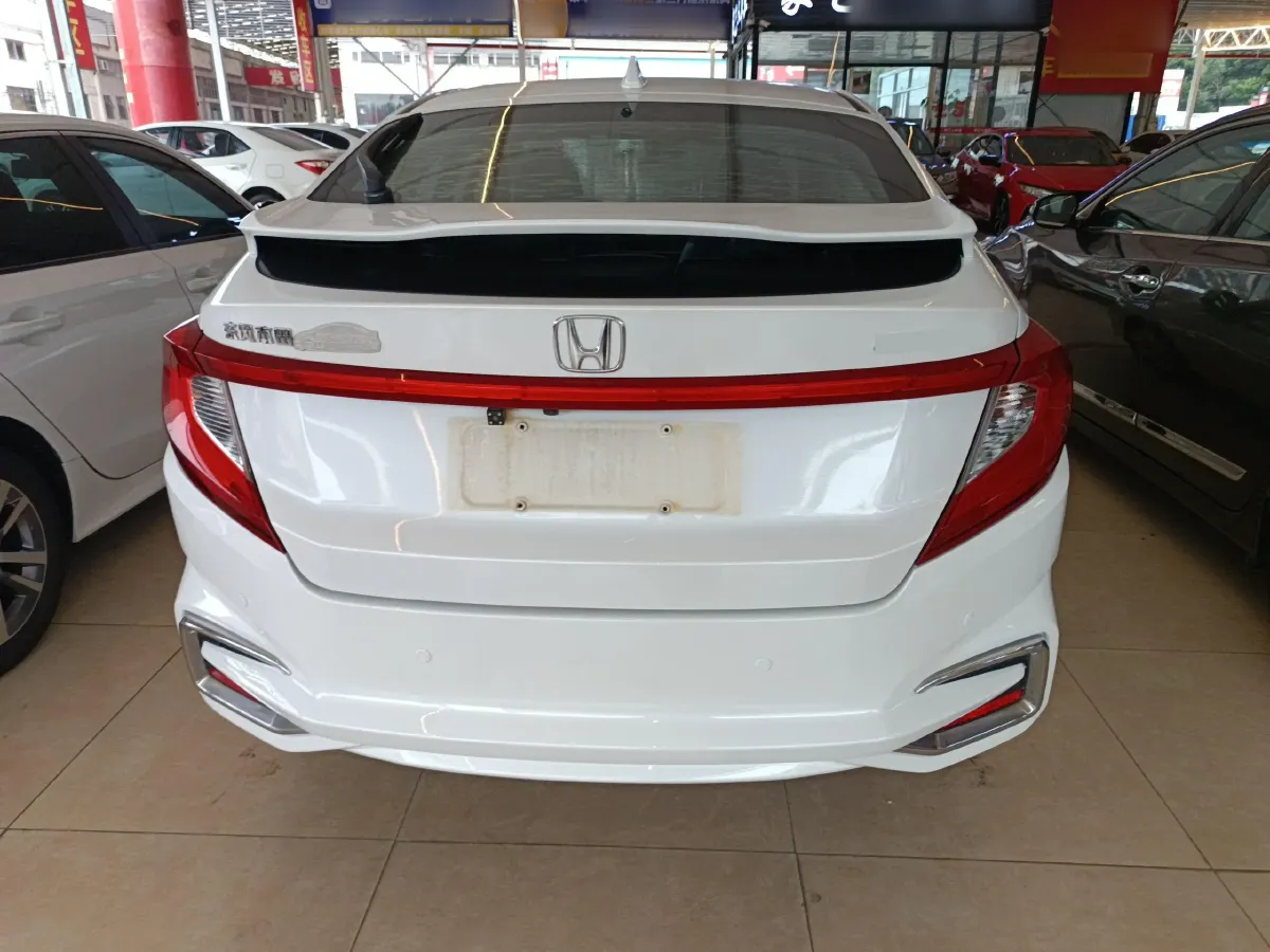 2017 Honda Gienia 1.5L 131HP L4 CVT,autocango,china used car exporter,china ev exporter,chinese used car exporter,chinese used ev exporter