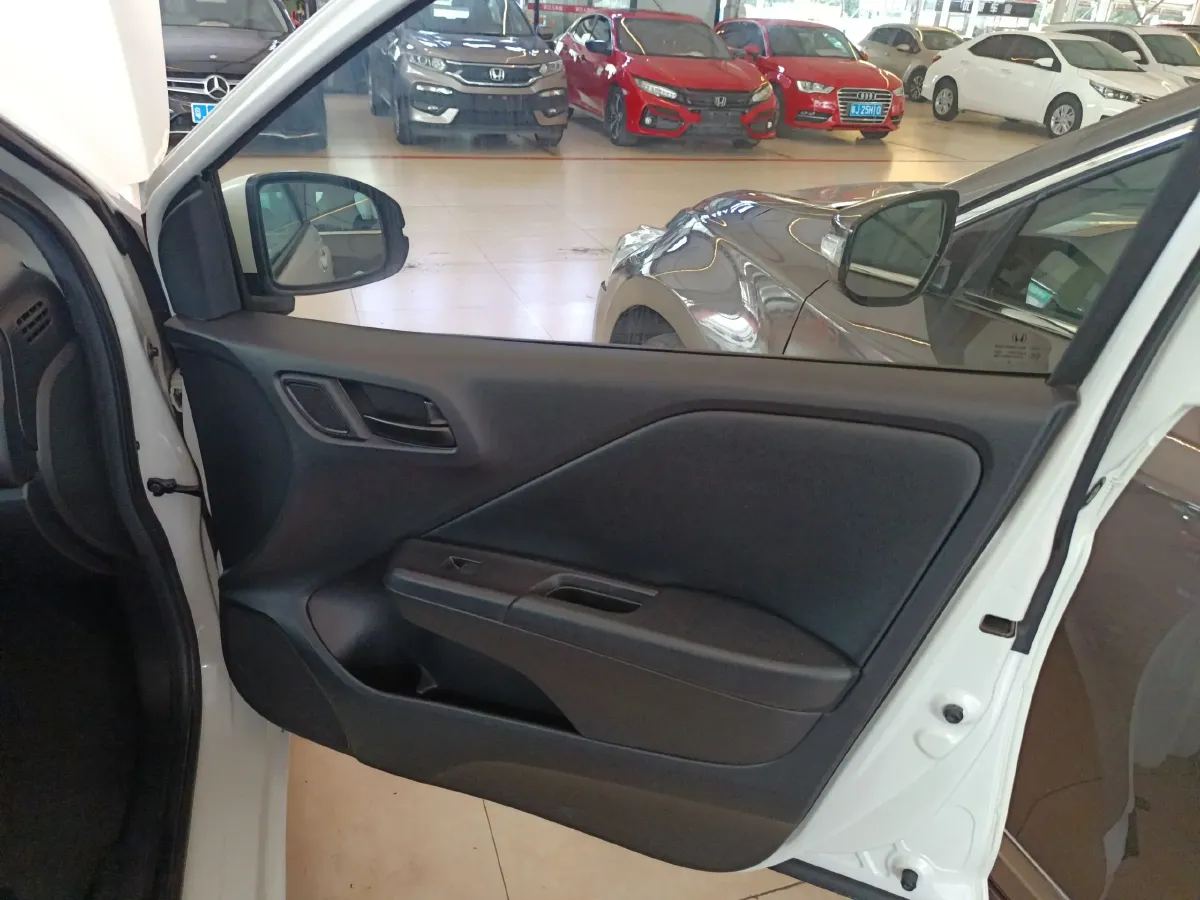 2017 Honda Gienia 1.5L 131HP L4 CVT,autocango,china used car exporter,china ev exporter,chinese used car exporter,chinese used ev exporter