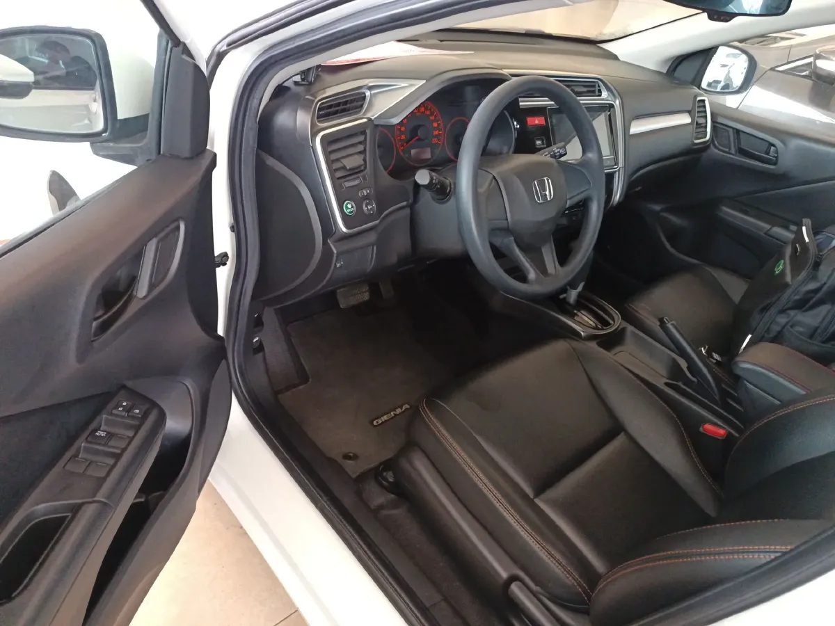 2017 Honda Gienia 1.5L 131HP L4 CVT,autocango,china used car exporter,china ev exporter,chinese used car exporter,chinese used ev exporter