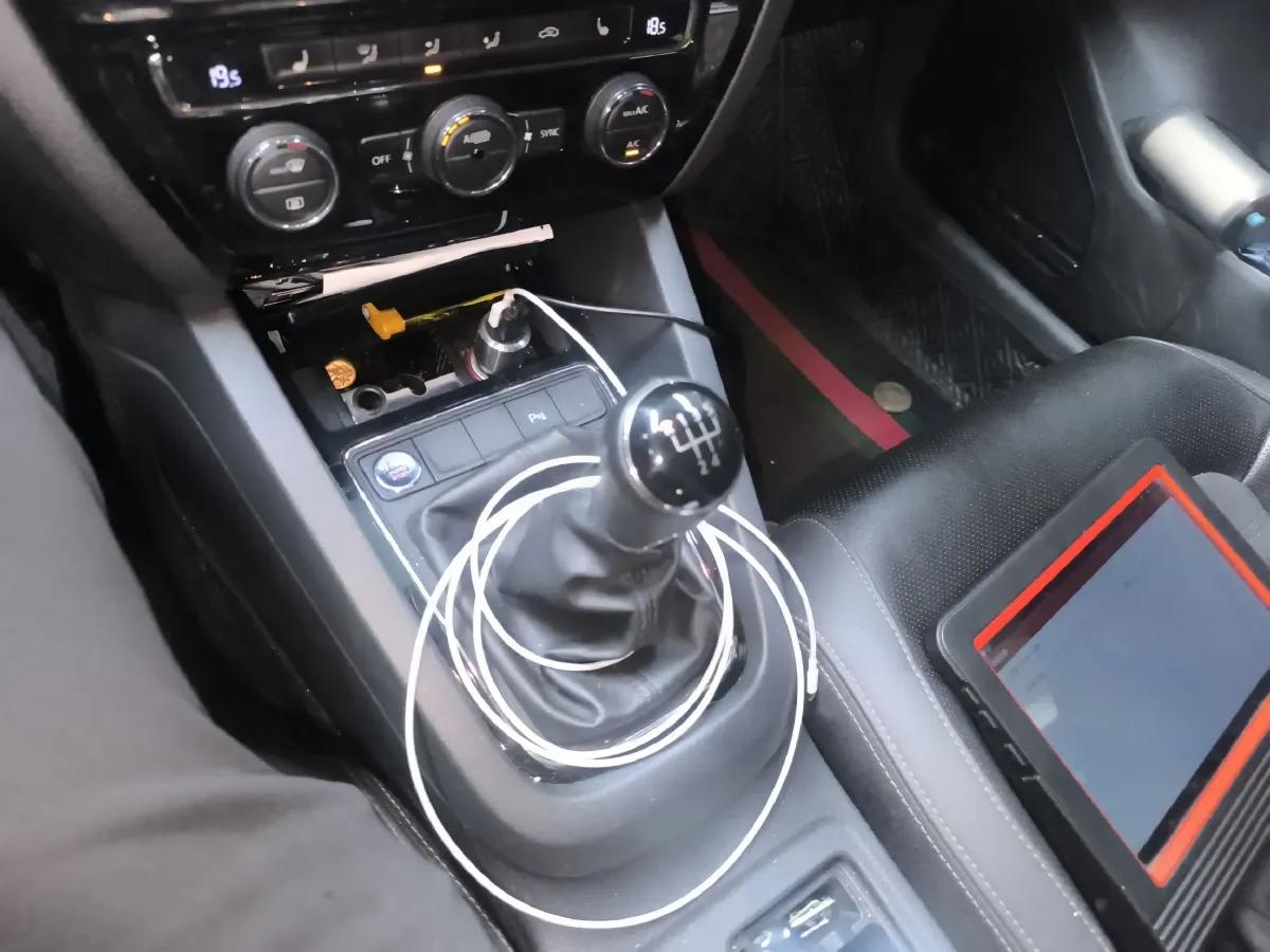 2015 Volkswagen Sagitar 1.4T 131HP L4 5MT,autocango,china used car exporter,china ev exporter,chinese used car exporter,chinese used ev exporter