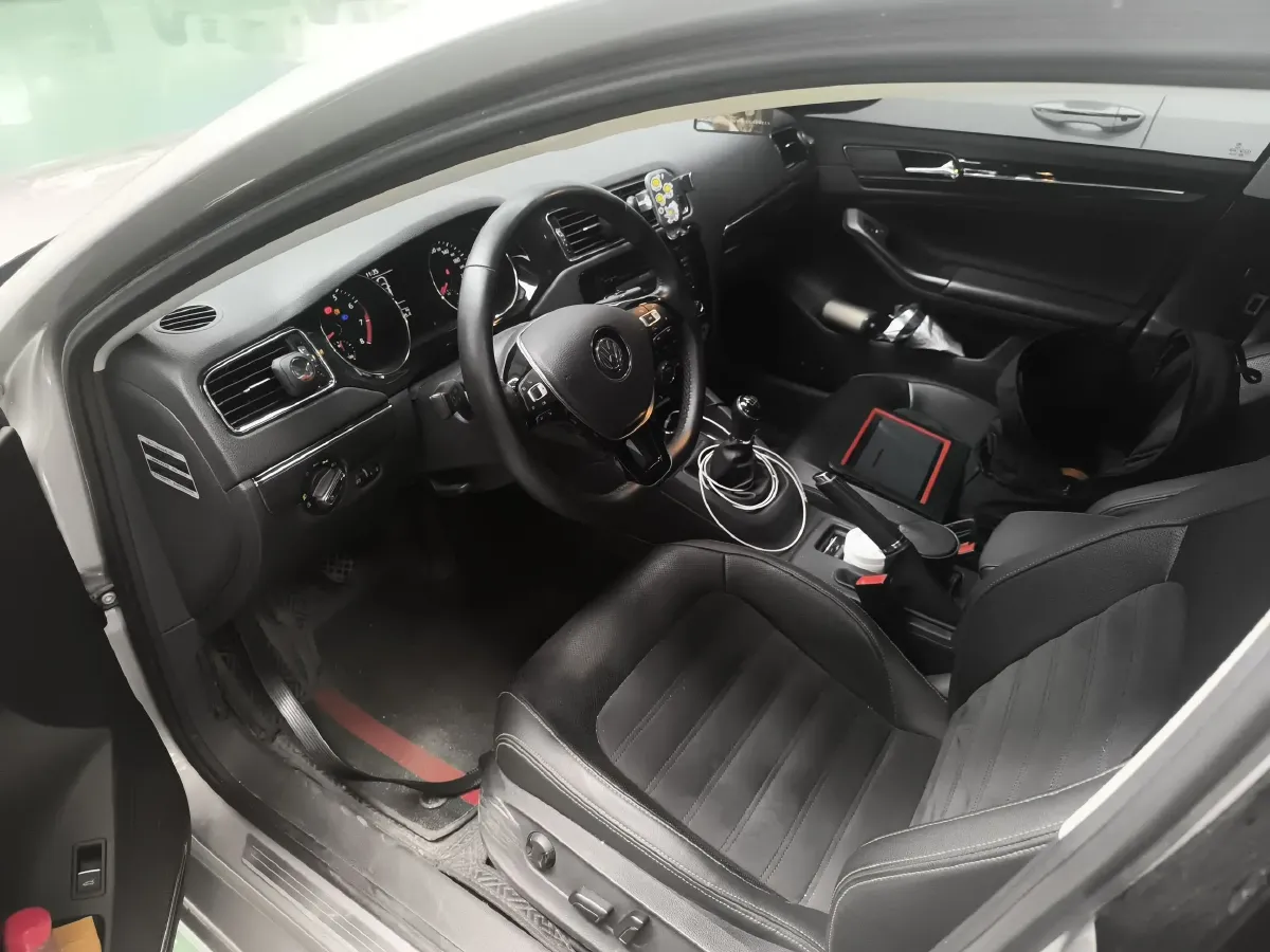 2015 Volkswagen Sagitar 1.4T 131HP L4 5MT,autocango,china used car exporter,china ev exporter,chinese used car exporter,chinese used ev exporter