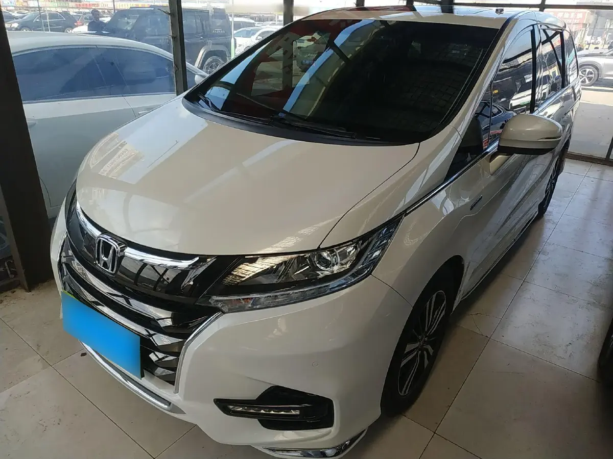 2019 Honda Odyssey 2.0L 146HP L4 E-CVT Hybrid