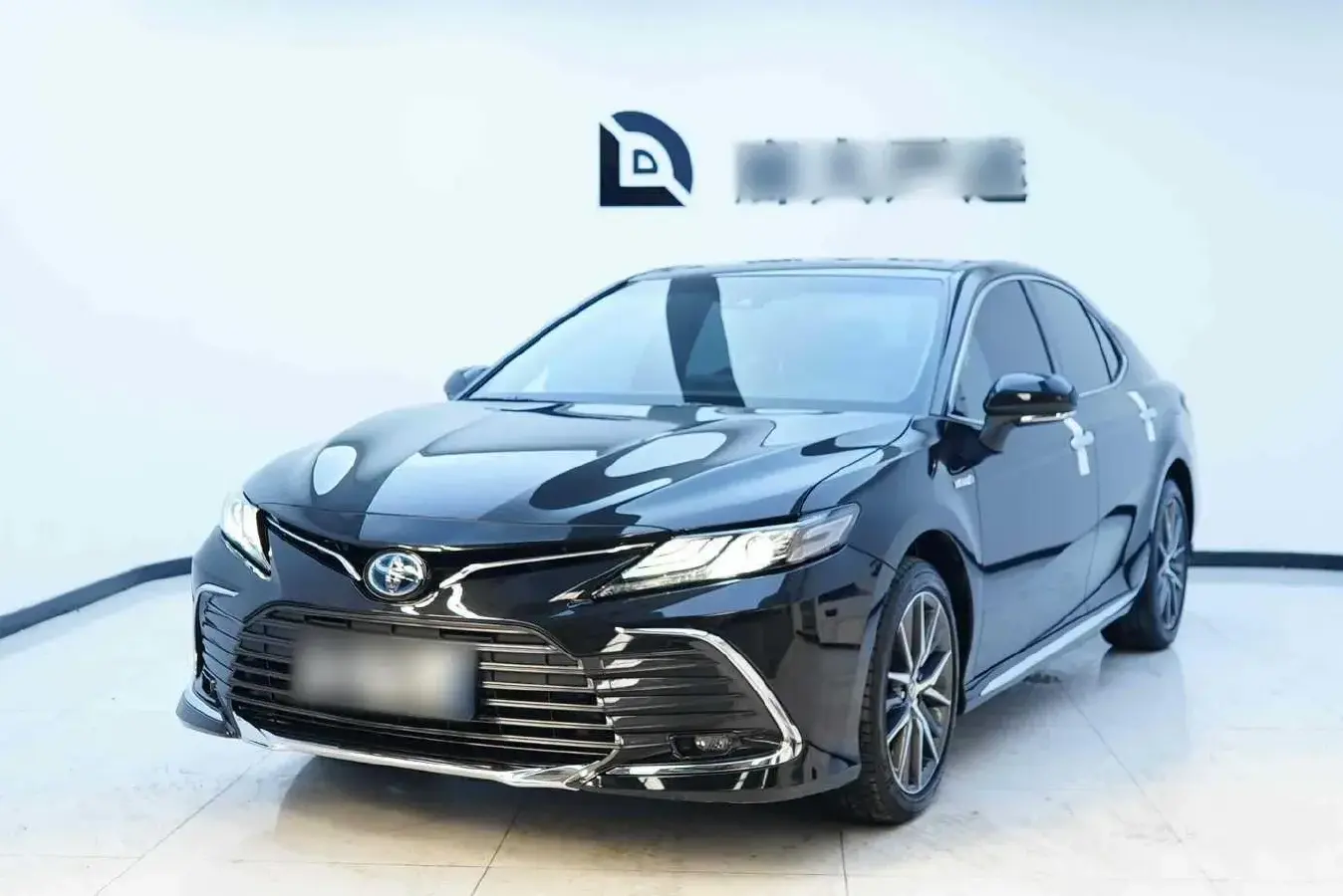 2023 Toyota Camry 2.5L 178HP L4 E-CVT Hybrid