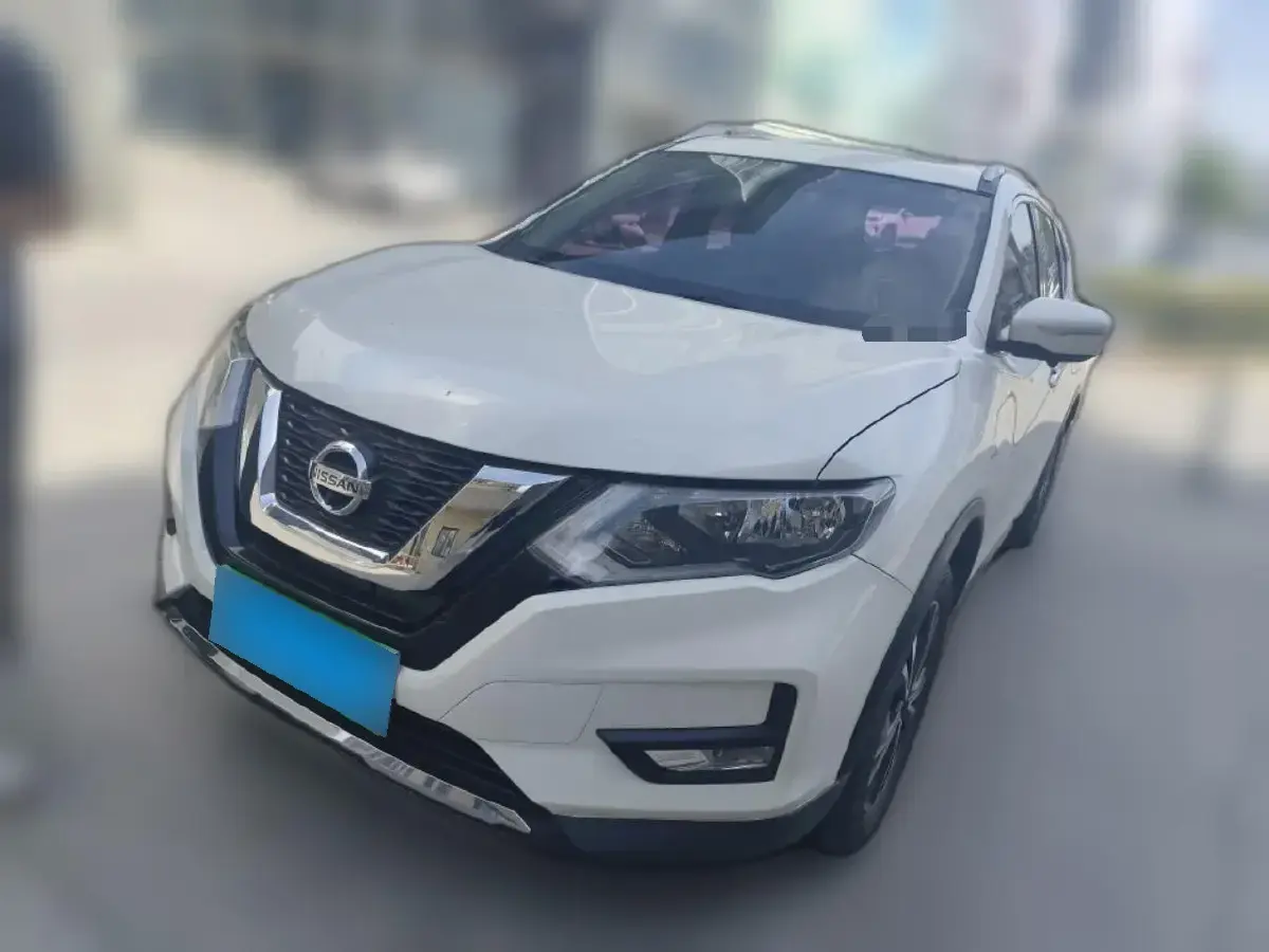 2017 Nissan X-Trail 2.5L 186HP L4 CVT