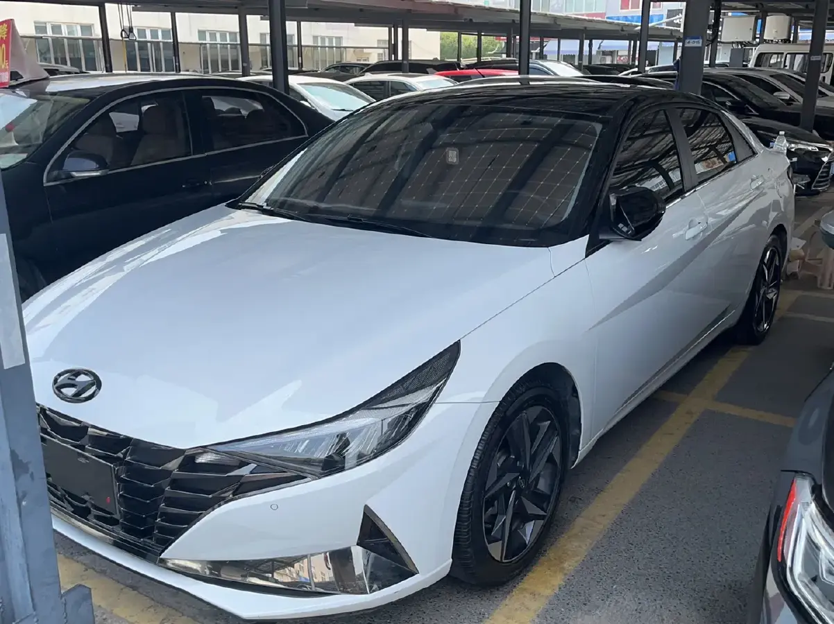 2022 Hyundai Elantra 1.5L 115HP L4 CVT