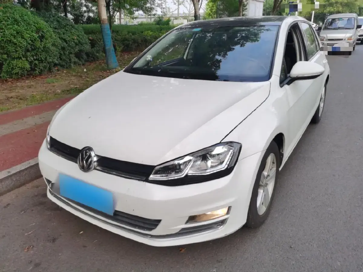 2015 Volkswagen Golf 1.6L 110HP L4 6AT