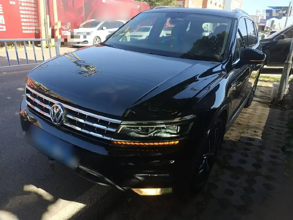 2017 Volkswagen Tiguan L 1.8T 180HP L4 7DCT