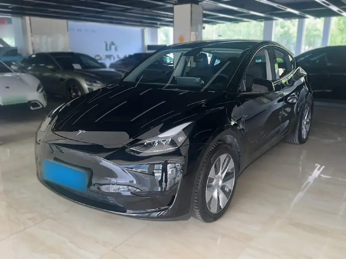 2022 Tesla Model Y BEV 60KWH