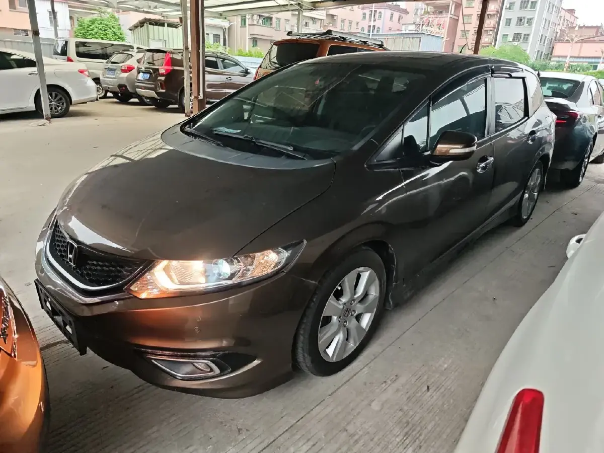 2014 Honda Jade 1.8L 141HP L4 CVT