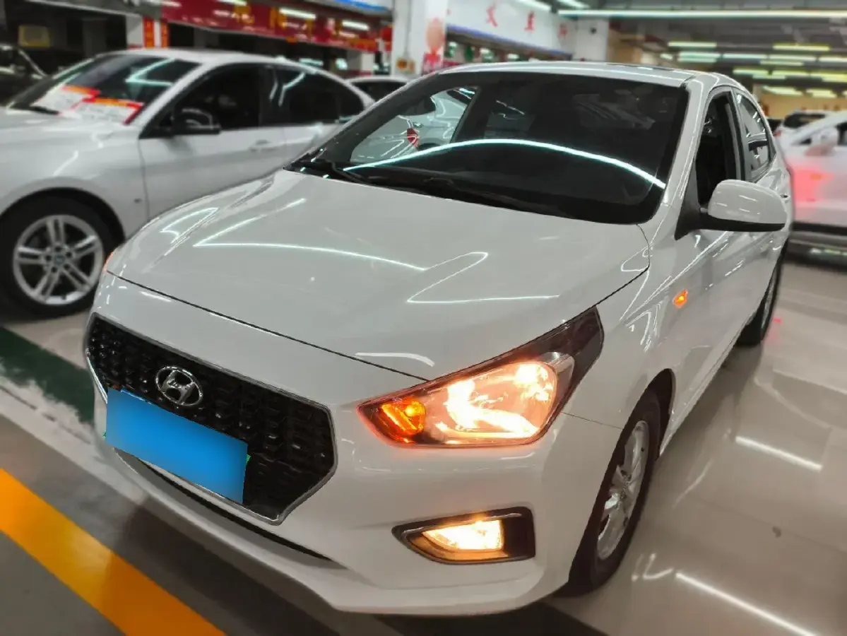 2017 Hyundai Reina 1.4L 95HP L4 4AT