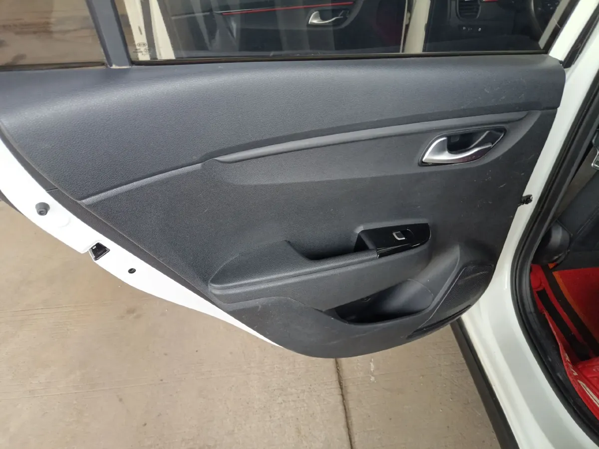 2017 Kia KX Cross 1.4L 100HP L4 6AT,autocango,china used car exporter,china ev exporter,chinese used car exporter,chinese used ev exporter