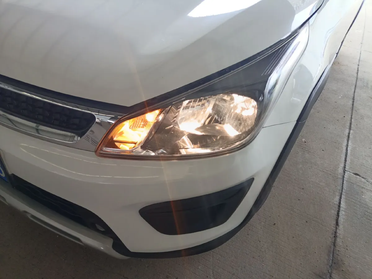 2017 Kia KX Cross 1.4L 100HP L4 6AT,autocango,china used car exporter,china ev exporter,chinese used car exporter,chinese used ev exporter