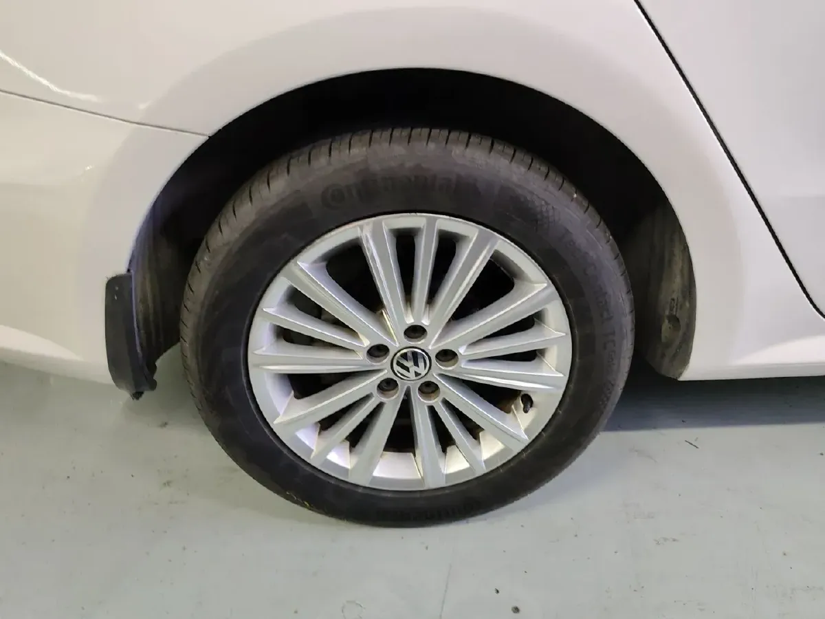 2013 Volkswagen Gran Lavida 1.6L 110HP L4 6AT,autocango,china used car exporter,china ev exporter,chinese used car exporter,chinese used ev exporter