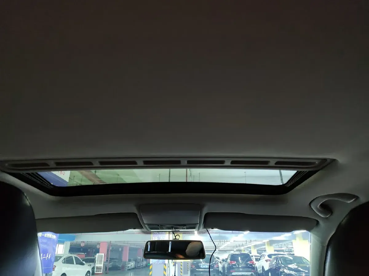 2013 Volkswagen Gran Lavida 1.6L 110HP L4 6AT,autocango,china used car exporter,china ev exporter,chinese used car exporter,chinese used ev exporter