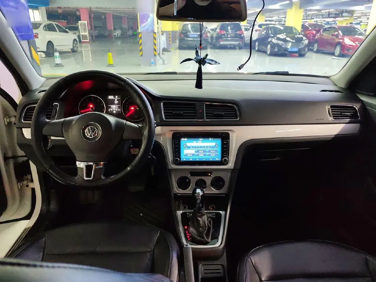 2013 Volkswagen Gran Lavida 1.6L 110HP L4 6AT,autocango,china used car exporter,china ev exporter,chinese used car exporter,chinese used ev exporter