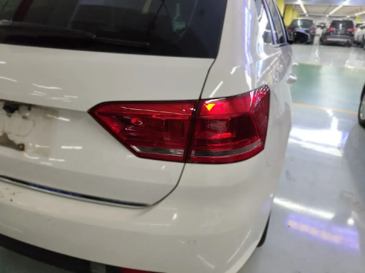 2013 Volkswagen Gran Lavida 1.6L 110HP L4 6AT,autocango,china used car exporter,china ev exporter,chinese used car exporter,chinese used ev exporter