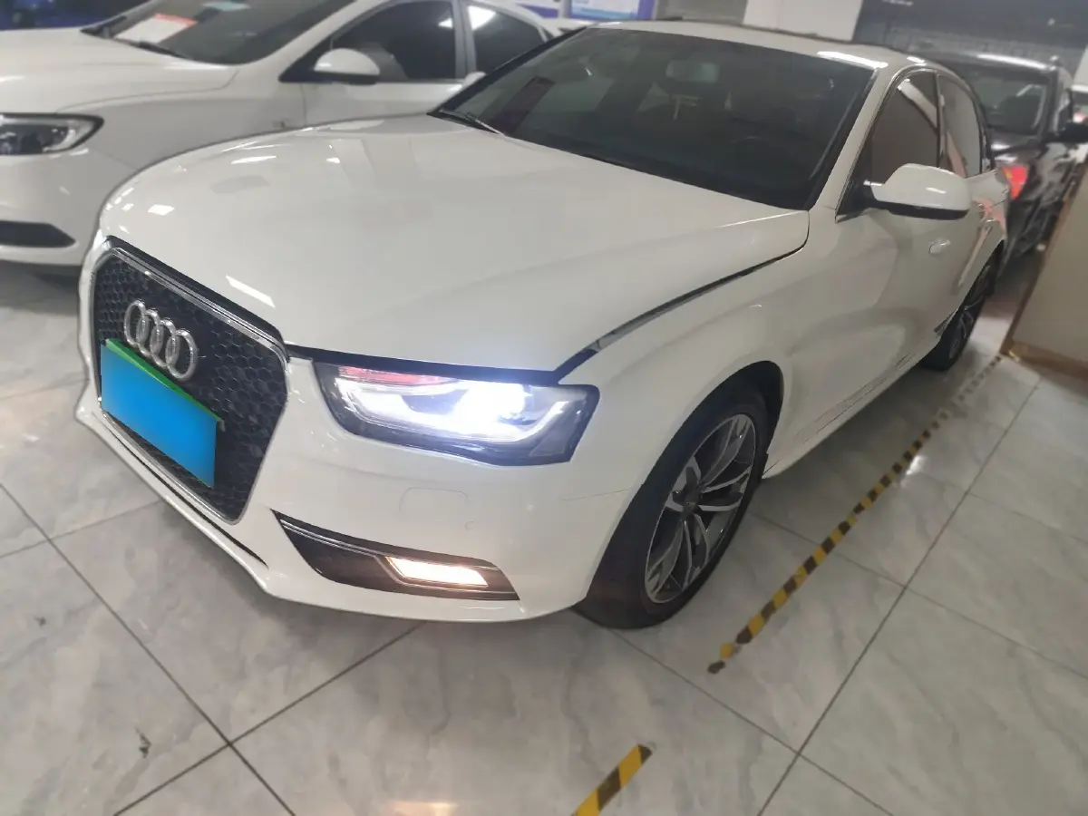 2013 Audi A4L 2.0T 180HP L4 CVT