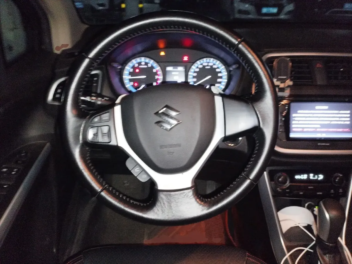 2014 Suzuki S-cross 1.6L 122HP L4 CVT,autocango,china used car exporter,china ev exporter,chinese used car exporter,chinese used ev exporter