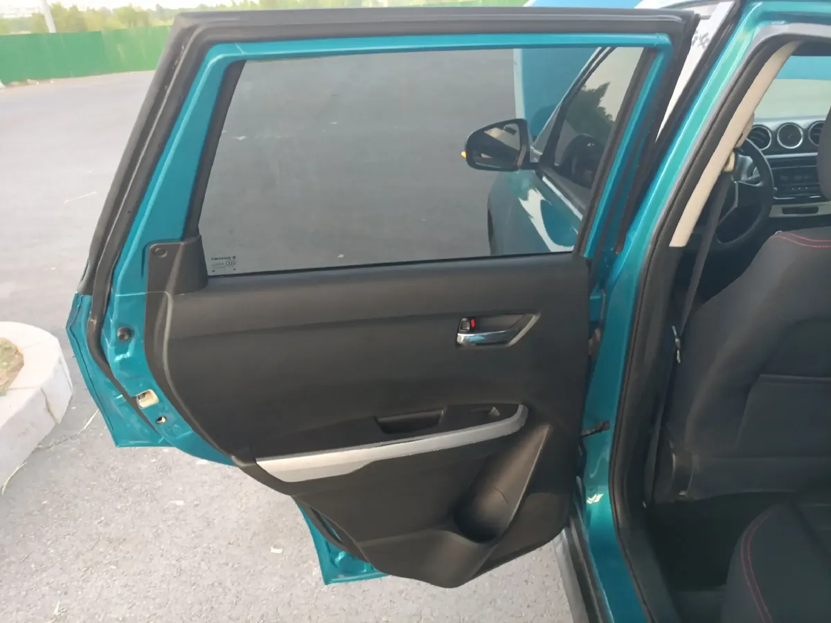 2016 Suzuki Vitara 1.6L 122HP L4 5MT,autocango,china used car exporter,china ev exporter,chinese used car exporter,chinese used ev exporter