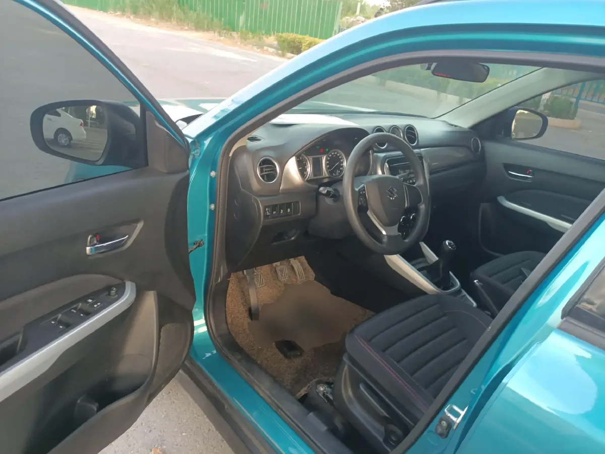 2016 Suzuki Vitara 1.6L 122HP L4 5MT,autocango,china used car exporter,china ev exporter,chinese used car exporter,chinese used ev exporter