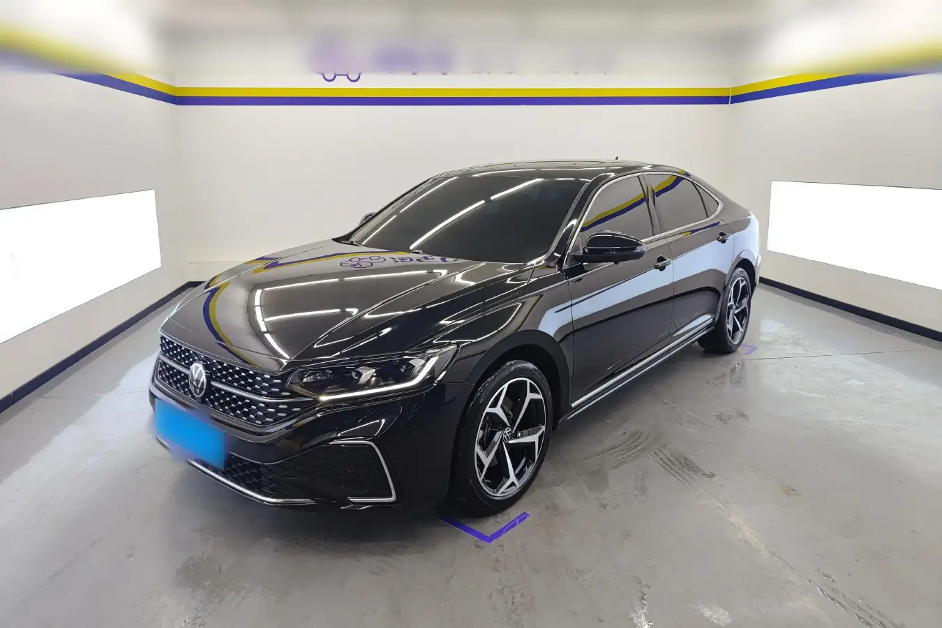 2024 Volkswagen Passat 2.0T 186HP L4 7DCT