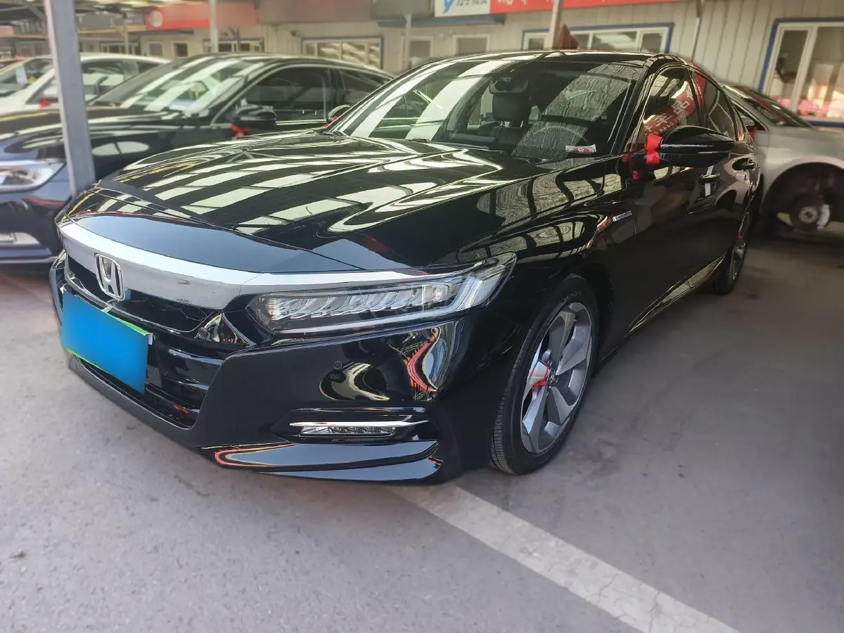 2018 Honda Accord 2.0L 146HP L4 E-CVT Hybrid