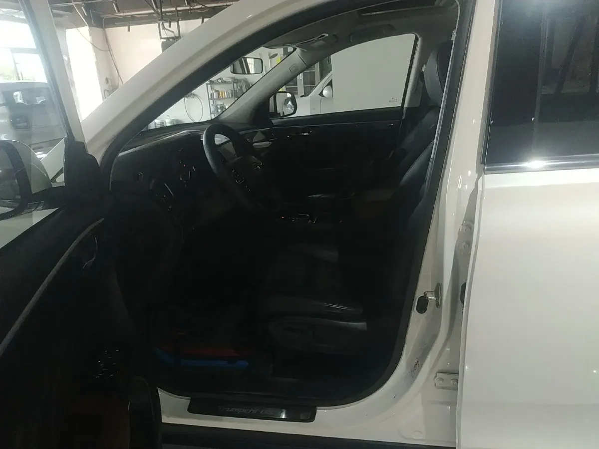 2017 GAC Trumpchi GS7 1.8T 188HP L4 6AT,autocango,china used car exporter,china ev exporter,chinese used car exporter,chinese used ev exporter