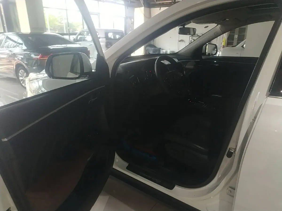 2017 GAC Trumpchi GS7 1.8T 188HP L4 6AT,autocango,china used car exporter,china ev exporter,chinese used car exporter,chinese used ev exporter