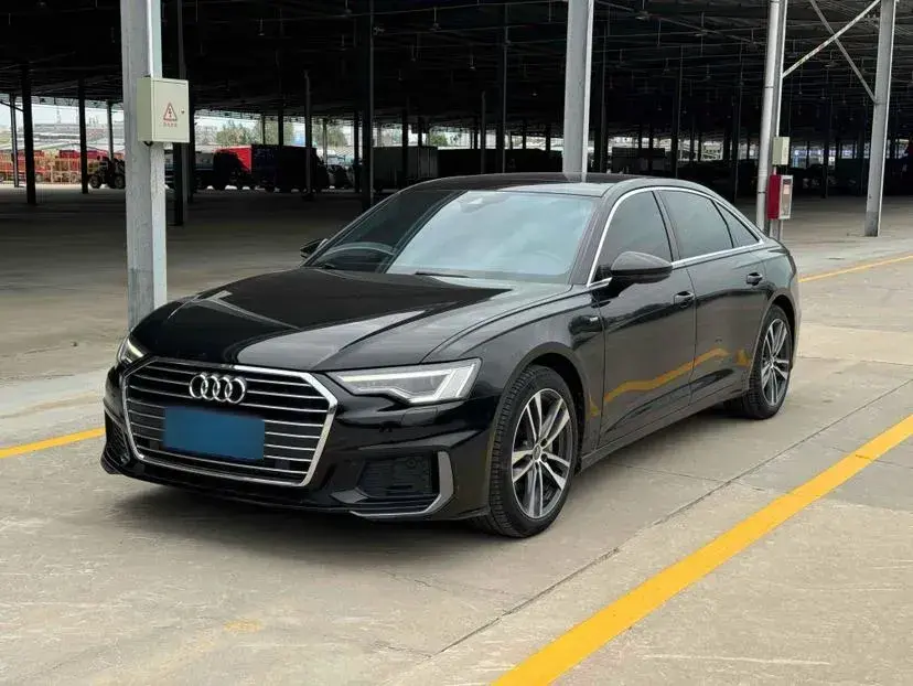 2021 Audi A6L 2.0T 190HP L4 7DCT