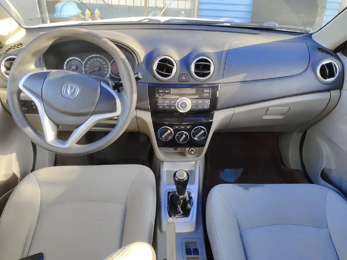 2015 ChangAn Alsvin V3 1.4L 101HP L4 5MT,autocango,china used car exporter,china ev exporter,chinese used car exporter,chinese used ev exporter