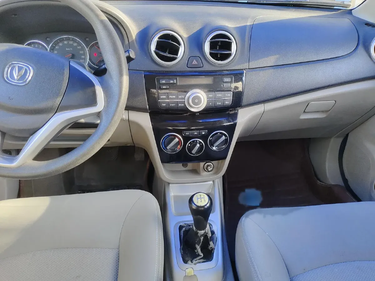 2015 ChangAn Alsvin V3 1.4L 101HP L4 5MT,autocango,china used car exporter,china ev exporter,chinese used car exporter,chinese used ev exporter