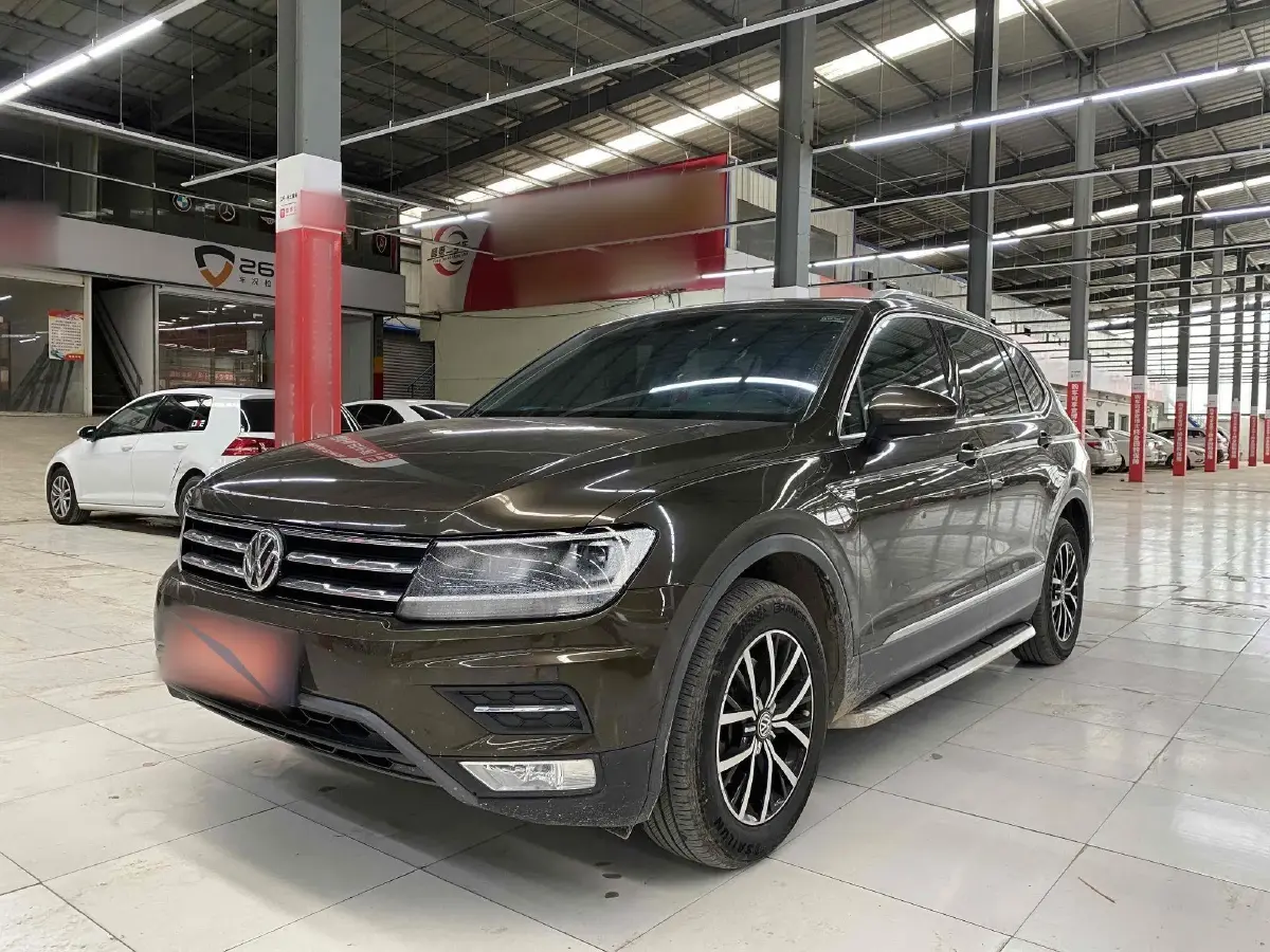 2017 Volkswagen Tiguan L 1.8T 180HP L4 7DCT