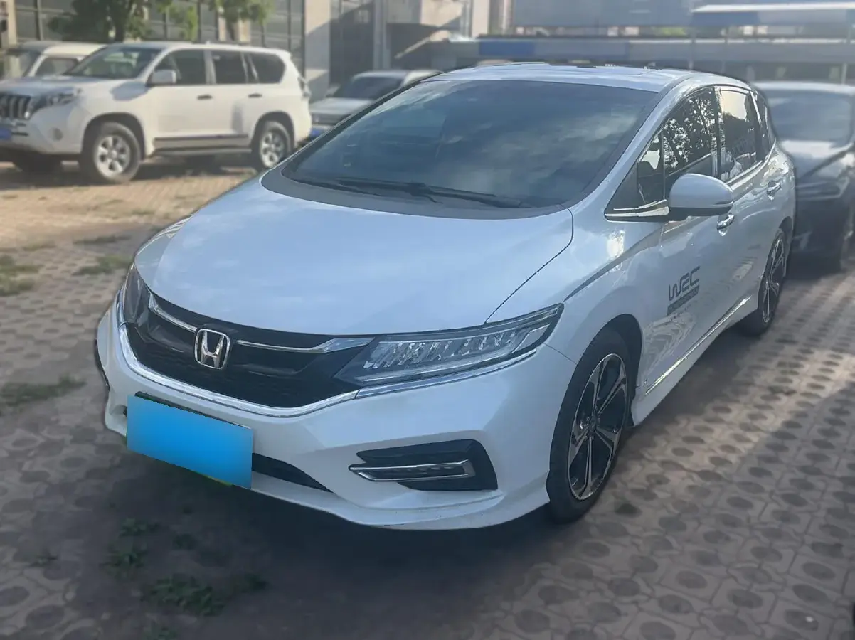 2017 Honda Jade 1.5T 156HP L4 CVT