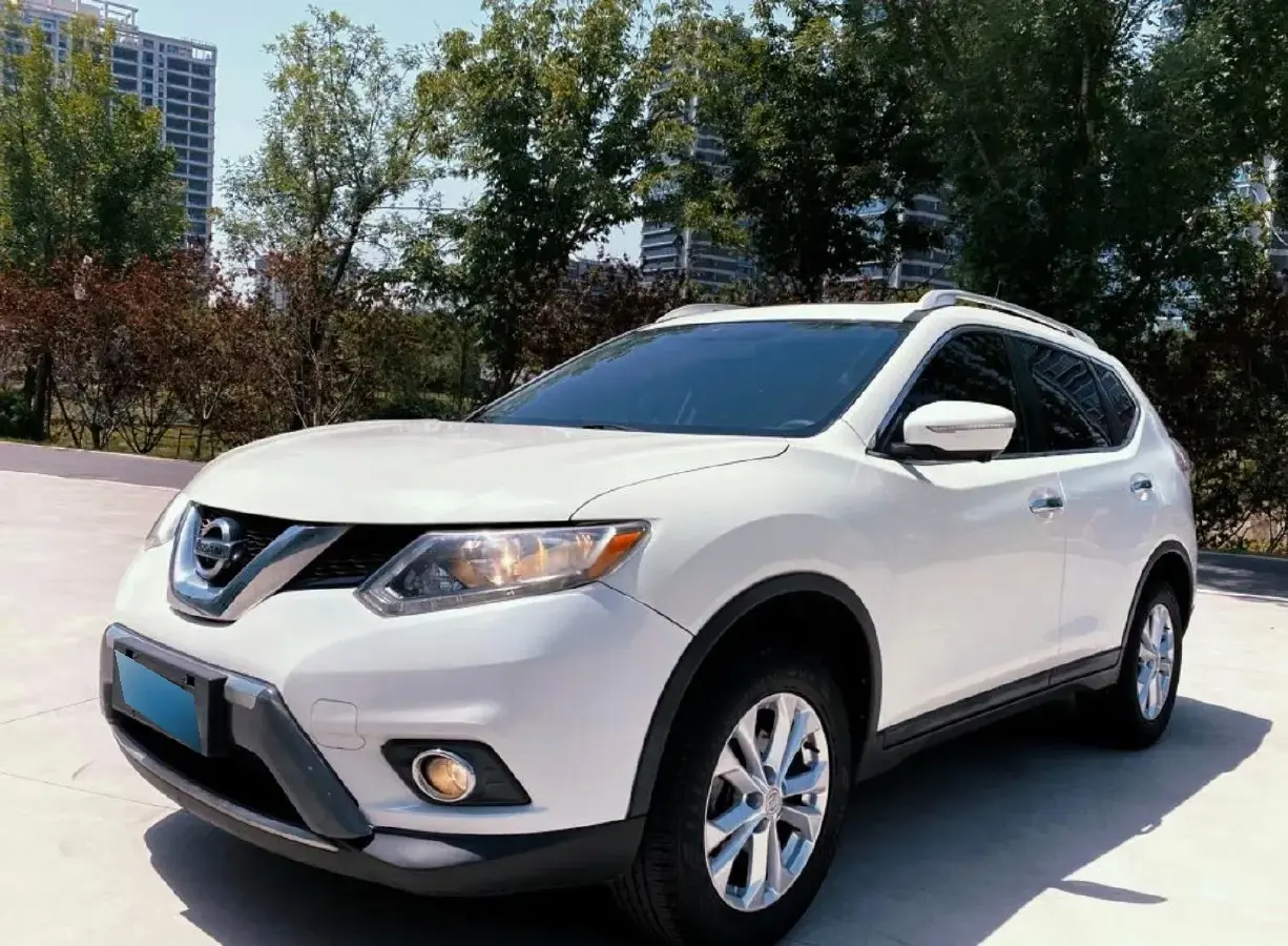 2015 Nissan X-Trail 2.0L 150HP L4 CVT