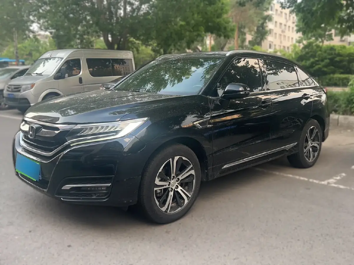 2017 Honda UR-V 2.0T 272HP L4 9AT