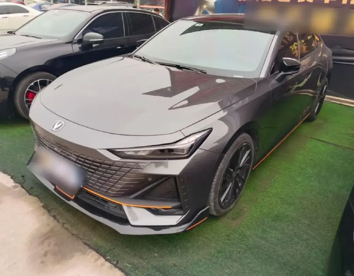 2022 ChangAn UNI-V 1.5T 188HP L4 7DCT