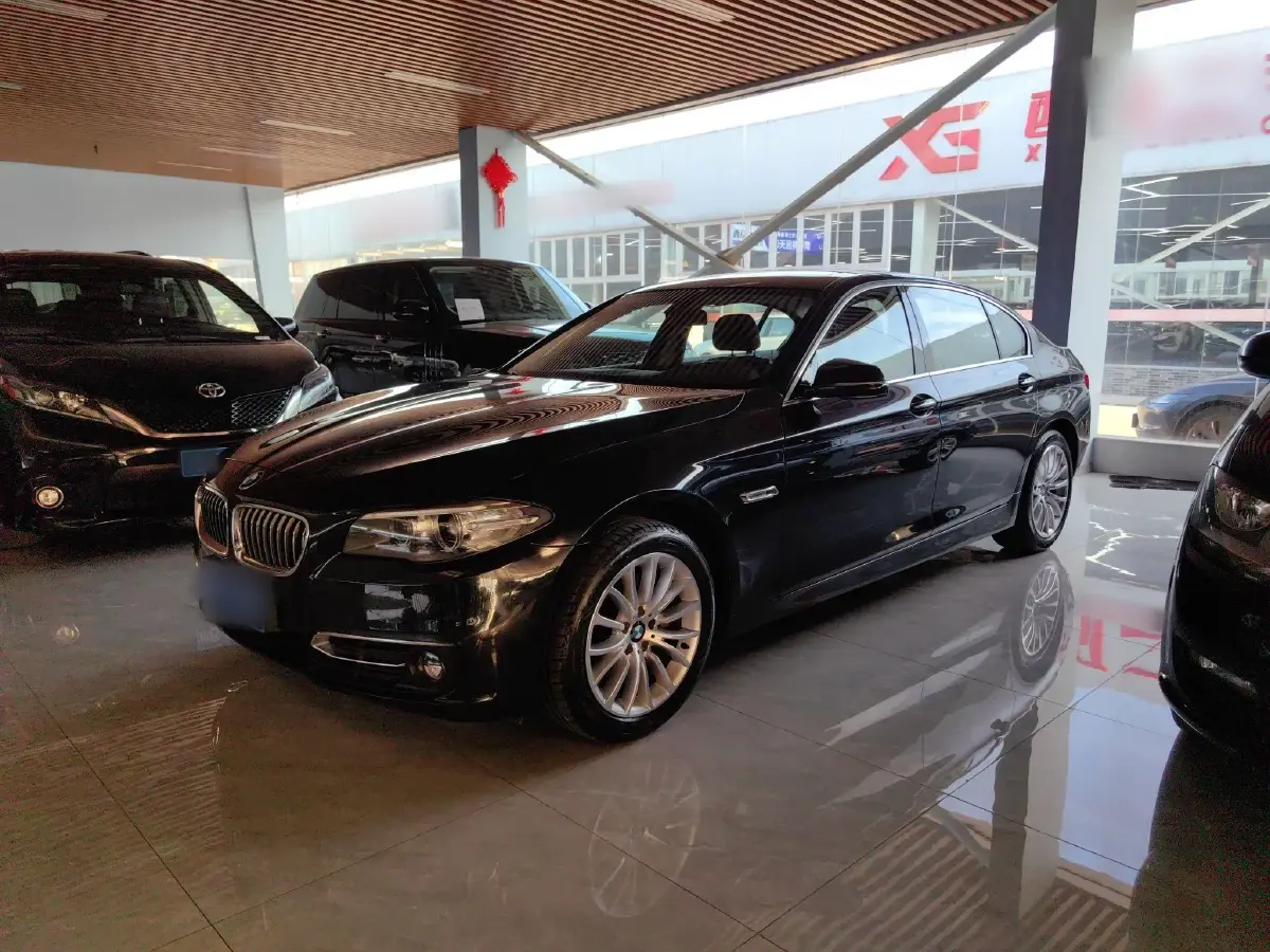 2014 BMW 5 Series 2.0T 218HP L4 8AT