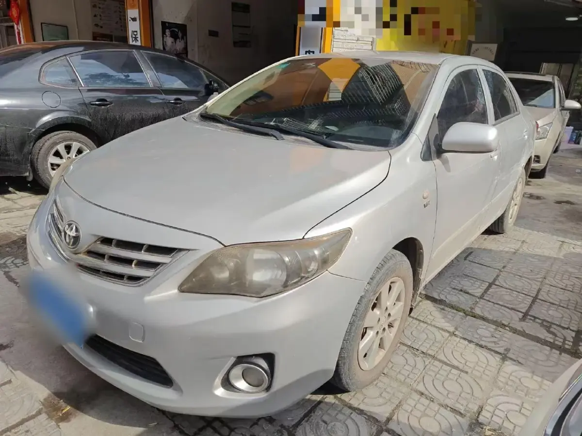 2013 Toyota Corolla 1.6L 122HP L4 5MT