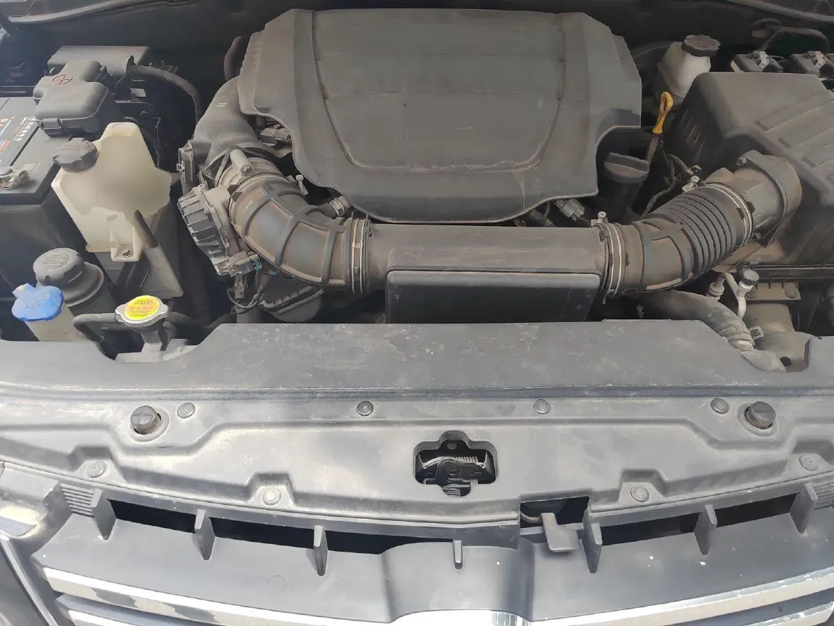 2015 Kia Borrego 3.8L 275HP V6 5AT,autocango,china used car exporter,china ev exporter,chinese used car exporter,chinese used ev exporter