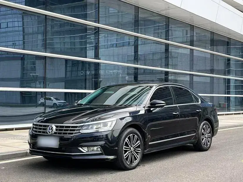 2017 Volkswagen Passat 1.8T 180HP L4 7DCT
