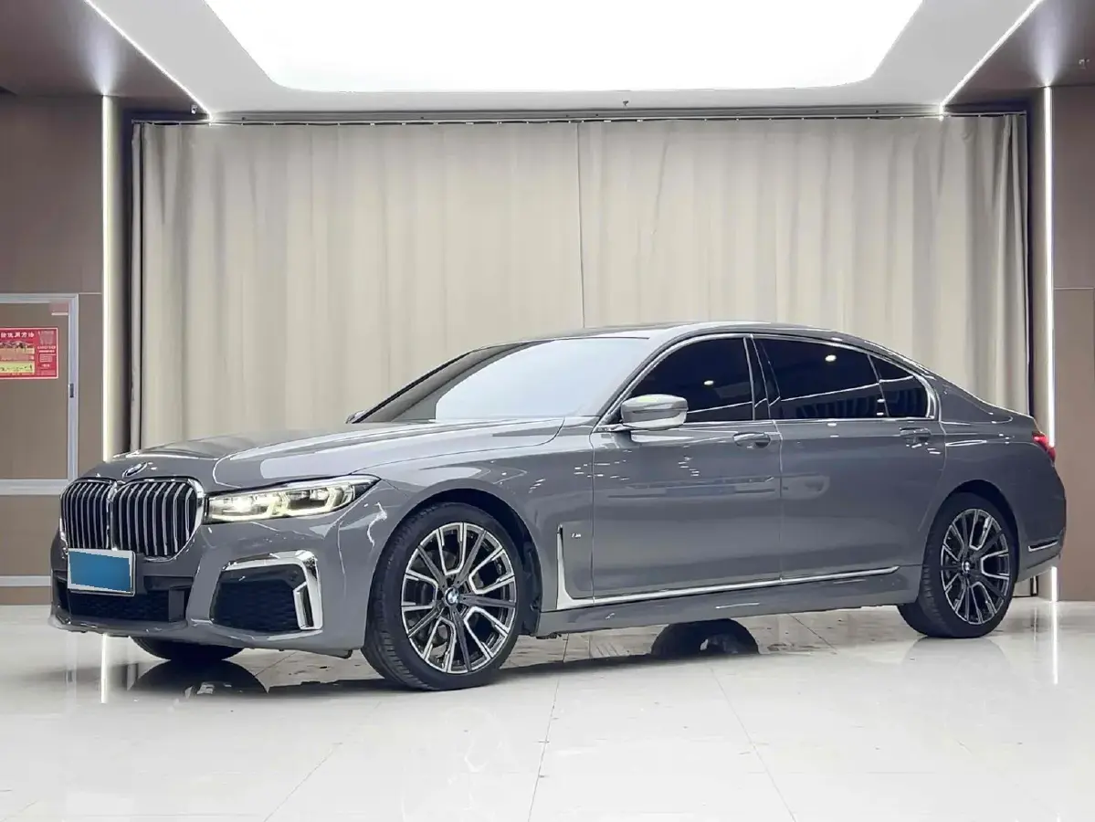 2019 BMW 7 Series 2.0T 265HP L4 8AT