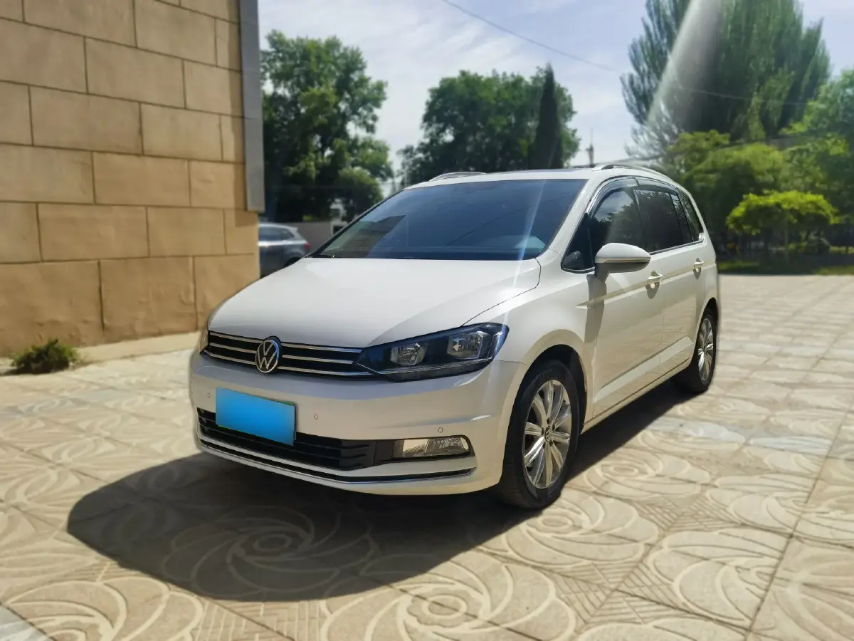 2021 Volkswagen Touran 1.4T 150HP L4 7DCT