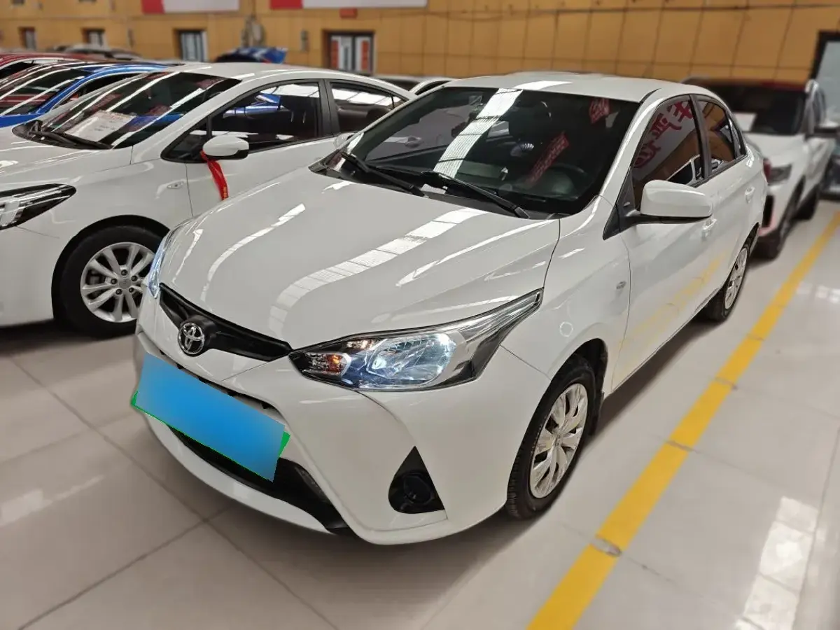 2017 Toyota Yaris L 1.5L 107HP L4 CVT