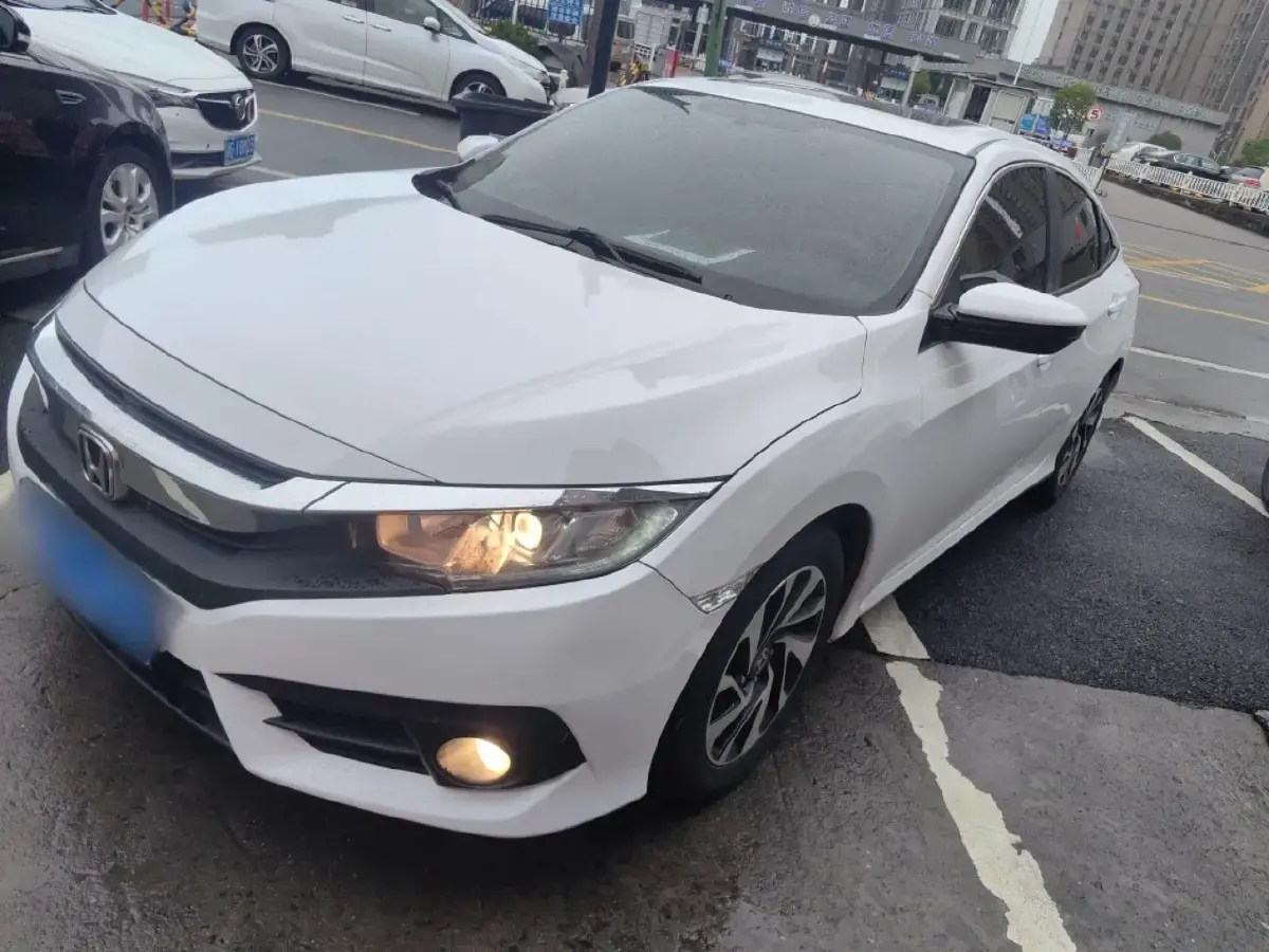 2016 Honda Civic 1.5T 177HP L4 CVT