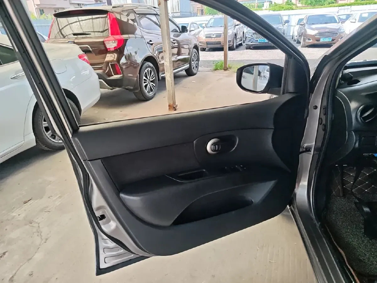 2013 Nissan Livina 1.6L 124HP L4 CVT,autocango,china used car exporter,china ev exporter,chinese used car exporter,chinese used ev exporter