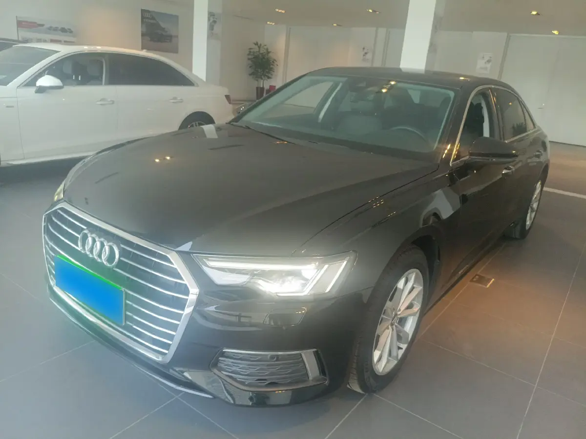 2021 Audi A6L 2.0T 190HP L4 7DCT