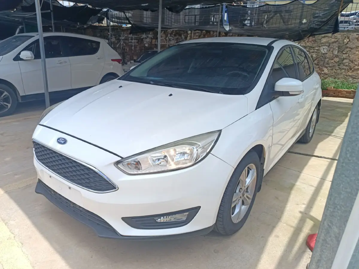 2017 Ford Focus 1.6L 125HP L4 5MT