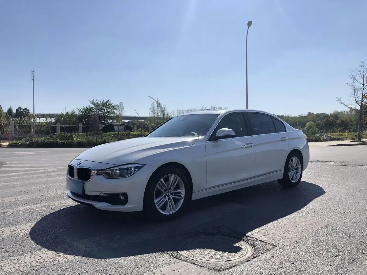 2016 BMW 3 Series 2.0T 184HP L4 8AT